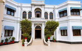 Hotel Aram